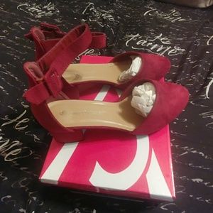 Ankle strap low black heels